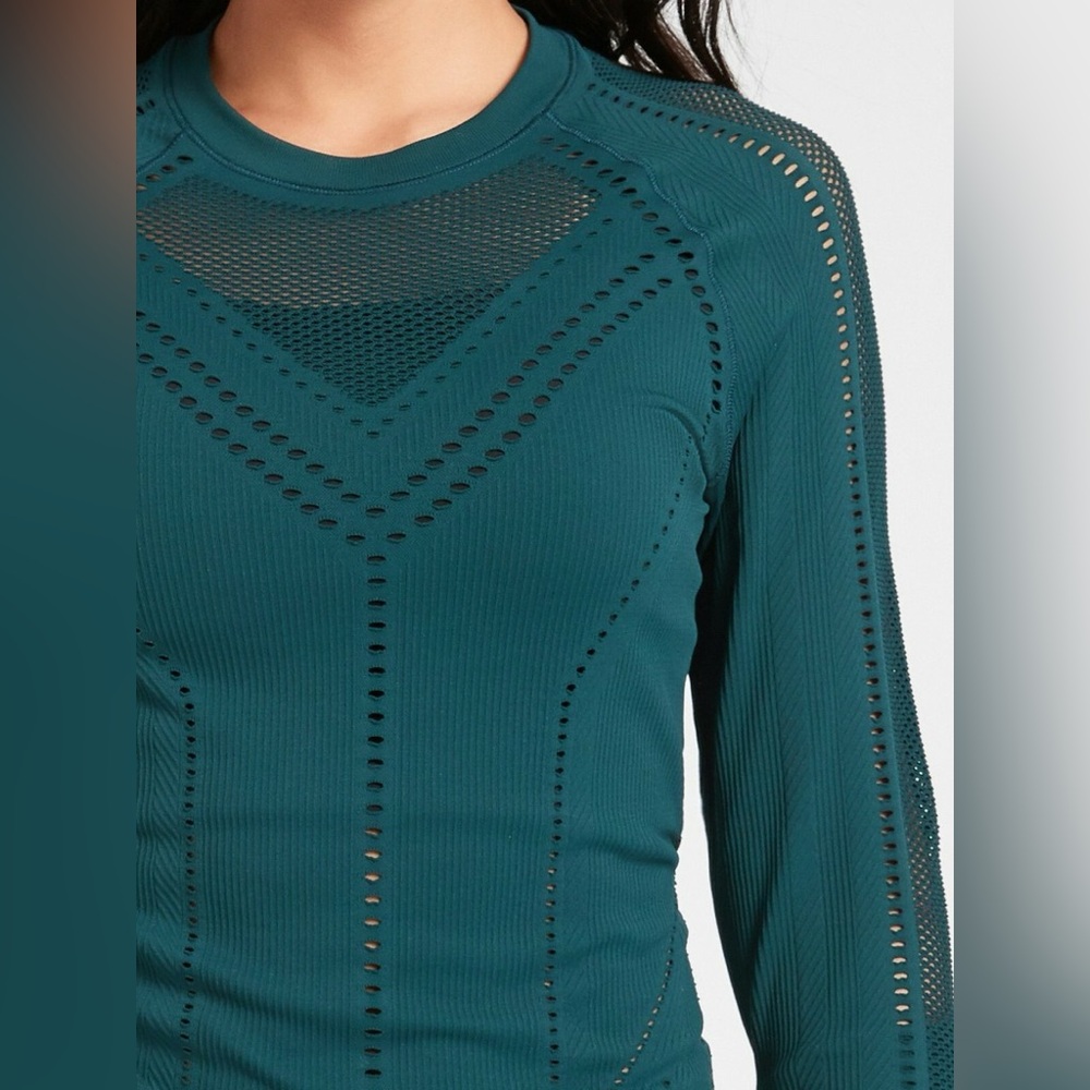 Athleta Women’s Oxygen Long-Sleeve Seamless Performance Top Teal Size Medium